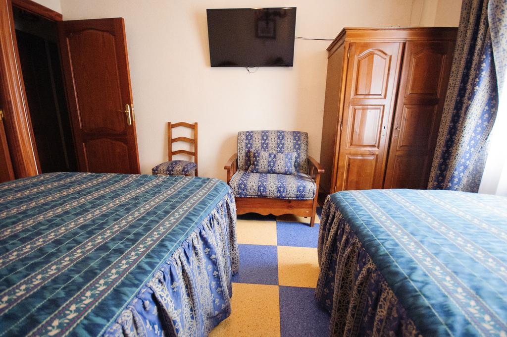 Hostal Restaurante La Trucha Benavente Dış mekan fotoğraf