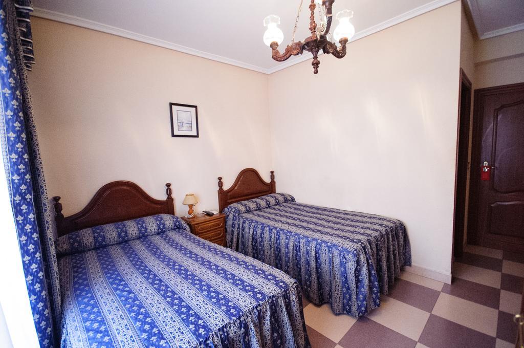 Hostal Restaurante La Trucha Benavente Dış mekan fotoğraf