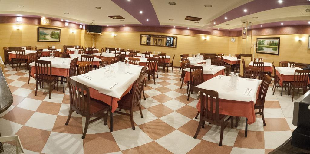 Hostal Restaurante La Trucha Benavente Dış mekan fotoğraf