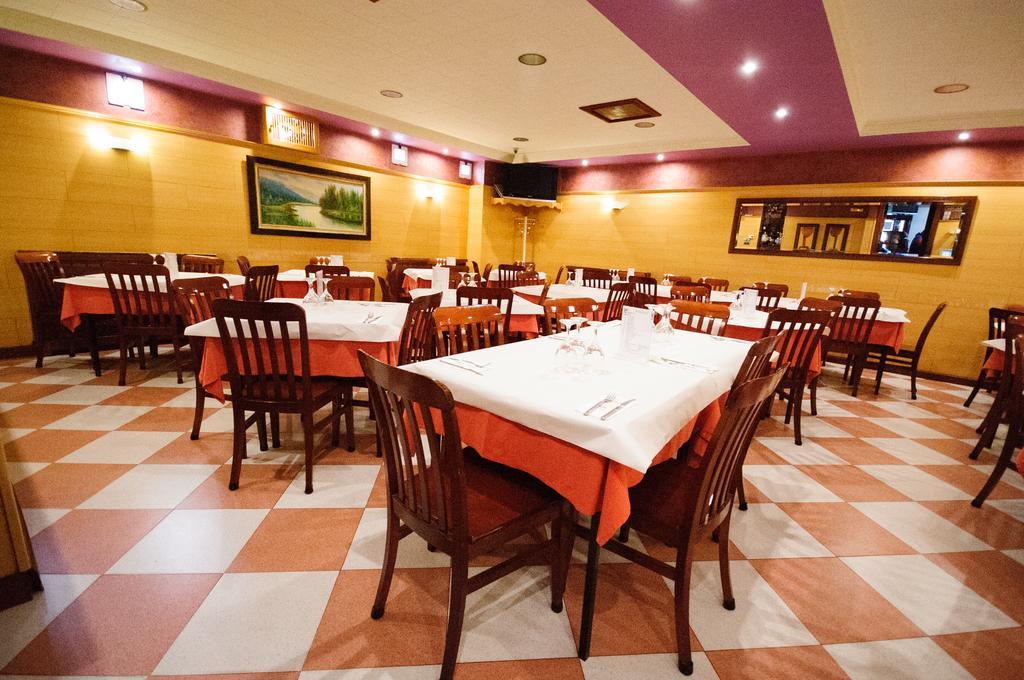 Hostal Restaurante La Trucha Benavente Dış mekan fotoğraf
