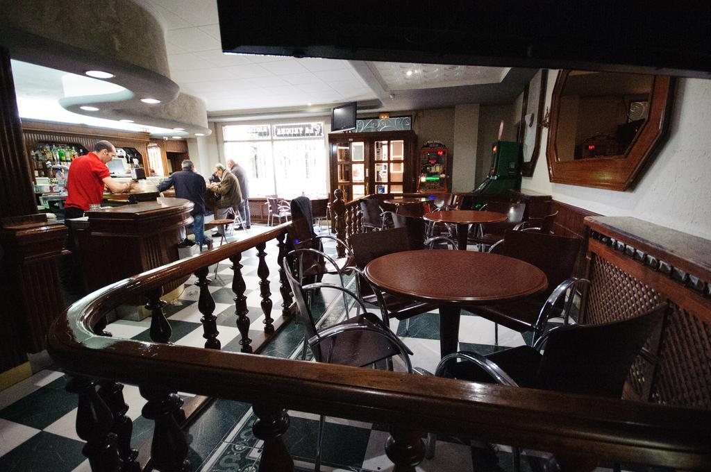 Hostal Restaurante La Trucha Benavente Dış mekan fotoğraf